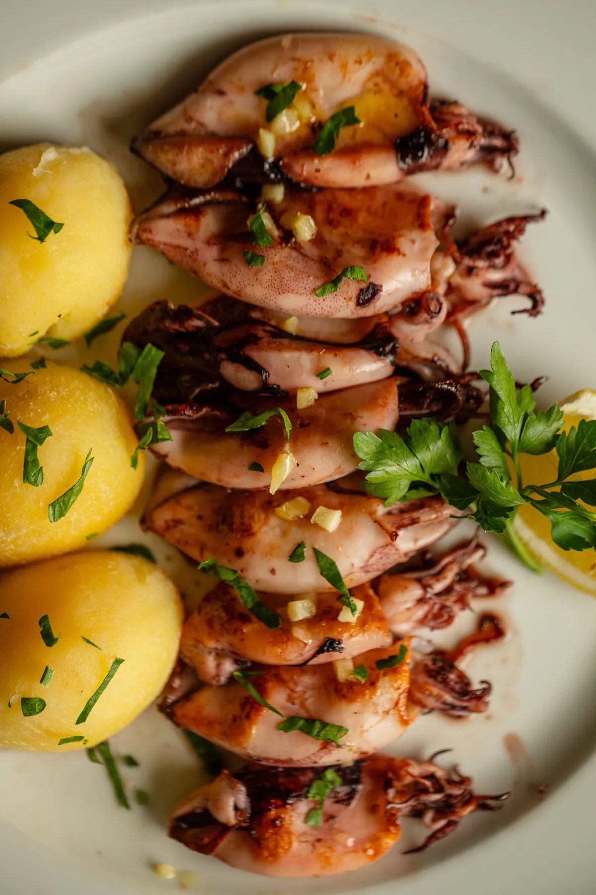 Lulas grelhadas com batata